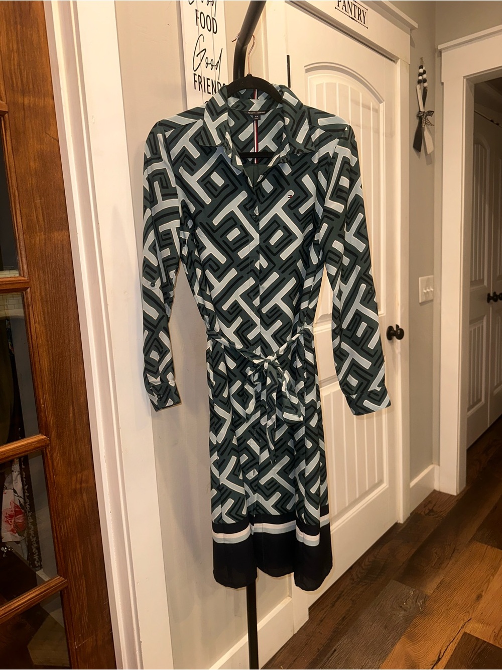 Tommy Hilfiger Size Small Women’s Geometric Print Shirt Dress in Dark Green - Picture 2 of 9